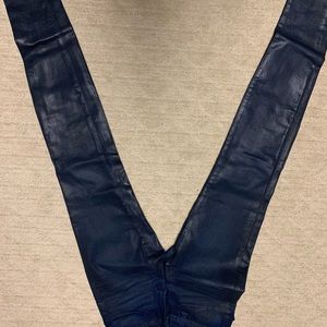 Waxed skinny jean.